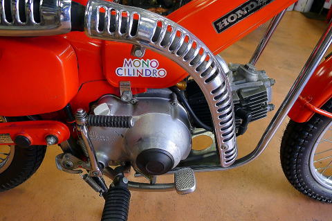 モノチリンドロ AGバイク CT110